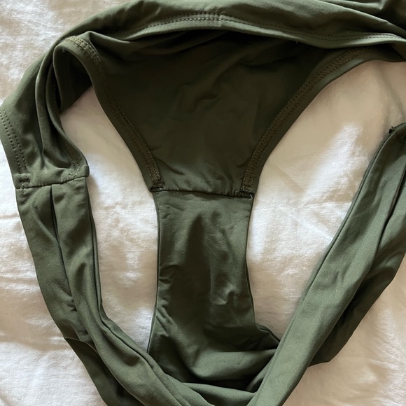 L*Space Estella bikini bottom - full cut - Fern green - Large - Picture 6 of 7